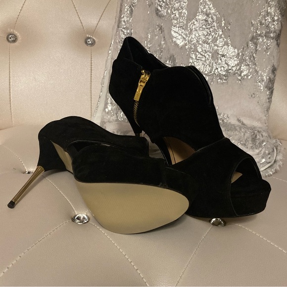 NEW Colin Stuart Black Suede Gold Metal Heel Cutout Ankle Booties Size 11B - Picture 4 of 16